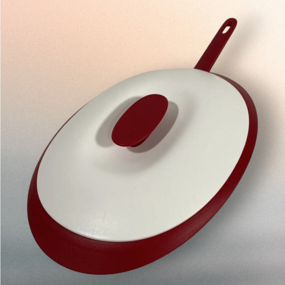 🆕️Tupperware Essentials Oval Serving Bowl & Spoon Red & White 7.5 Cup